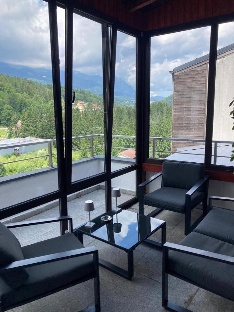 Best View Ap With Parking And 2 Bathrooms Σινάια Εξωτερικό φωτογραφία