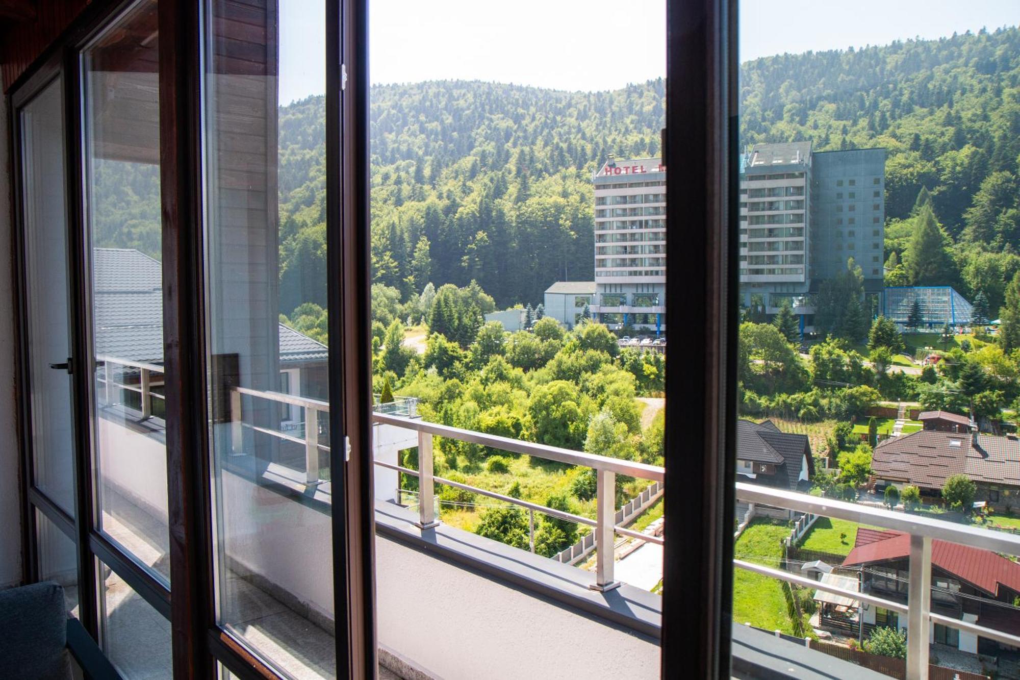 Best View Ap With Parking And 2 Bathrooms Σινάια Εξωτερικό φωτογραφία