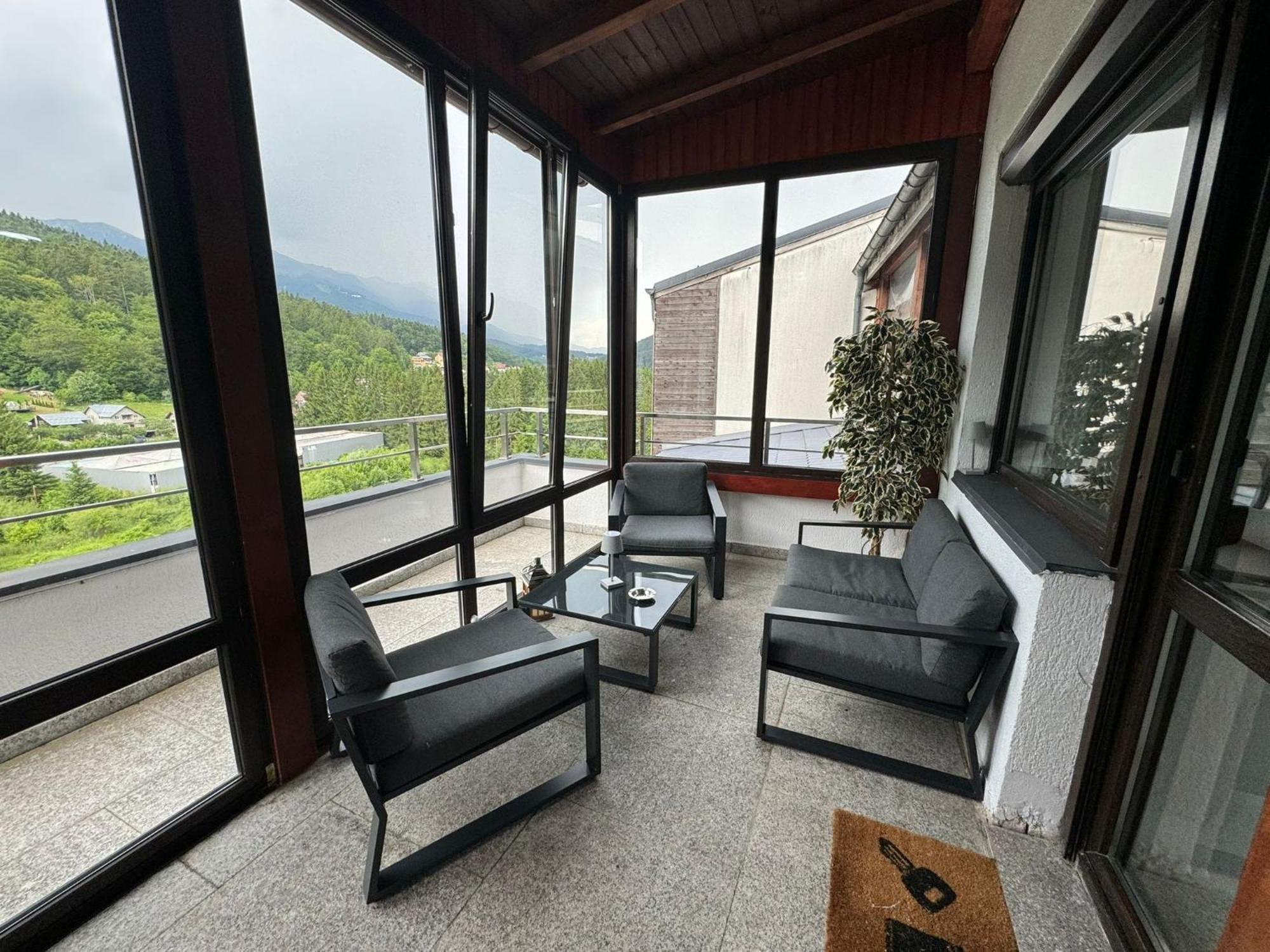 Best View Ap With Parking And 2 Bathrooms Σινάια Εξωτερικό φωτογραφία